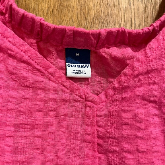OLD NAVY bright pink long sleeve tiered v neck top - Picture 2 of 5